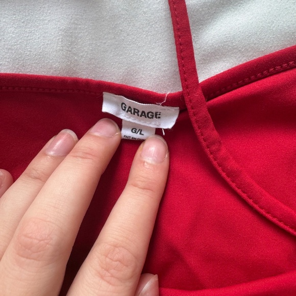 Sleek Scoop Cami Top - Garage - Picture 2 of 3